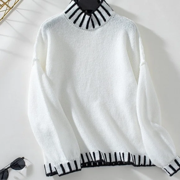 Elegant Loose Fit Sweater White Embroidered Black Accents L&XL - Picture 2 of 3